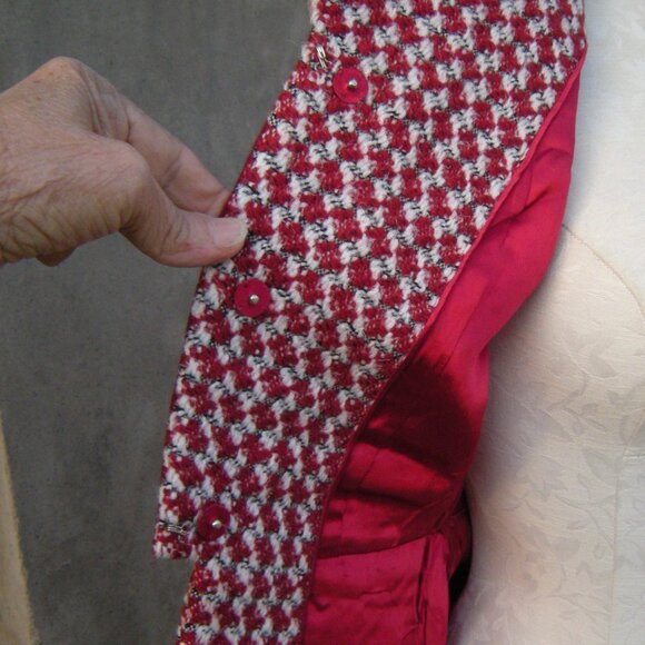 Ho Lai Ladies Tailor Couture Wool Jacket Red Silk Lined SIZE S/M - Picture 8 of 11